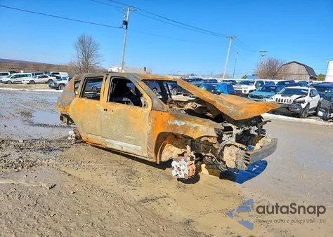 2016 Jeep Compass Sport из США, поврежденный, VIN 1C4NJDBB1GD683354